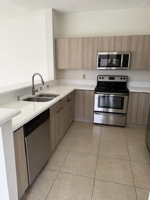 686 Lone Pine Ln - Photo 5 of 27