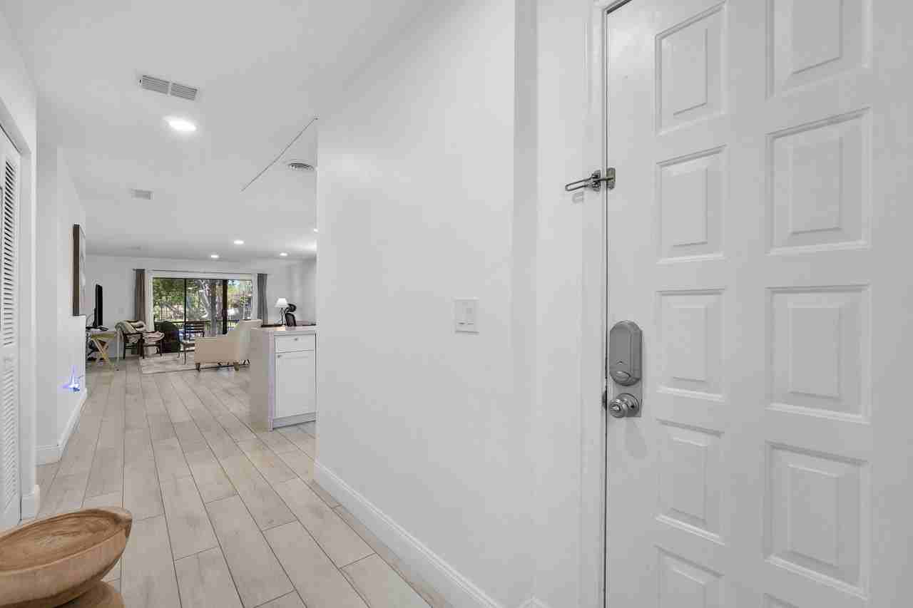 8436 Cypress Ln #7H - Photo 4 of 26