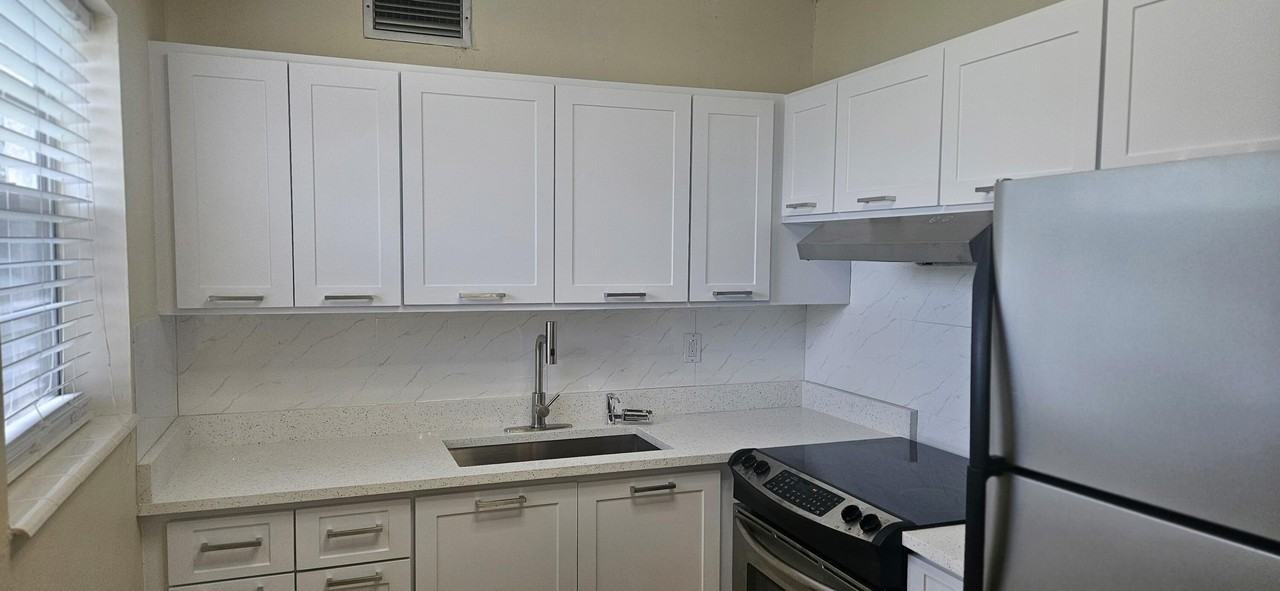 184 Waltham H - Photo 2 of 14