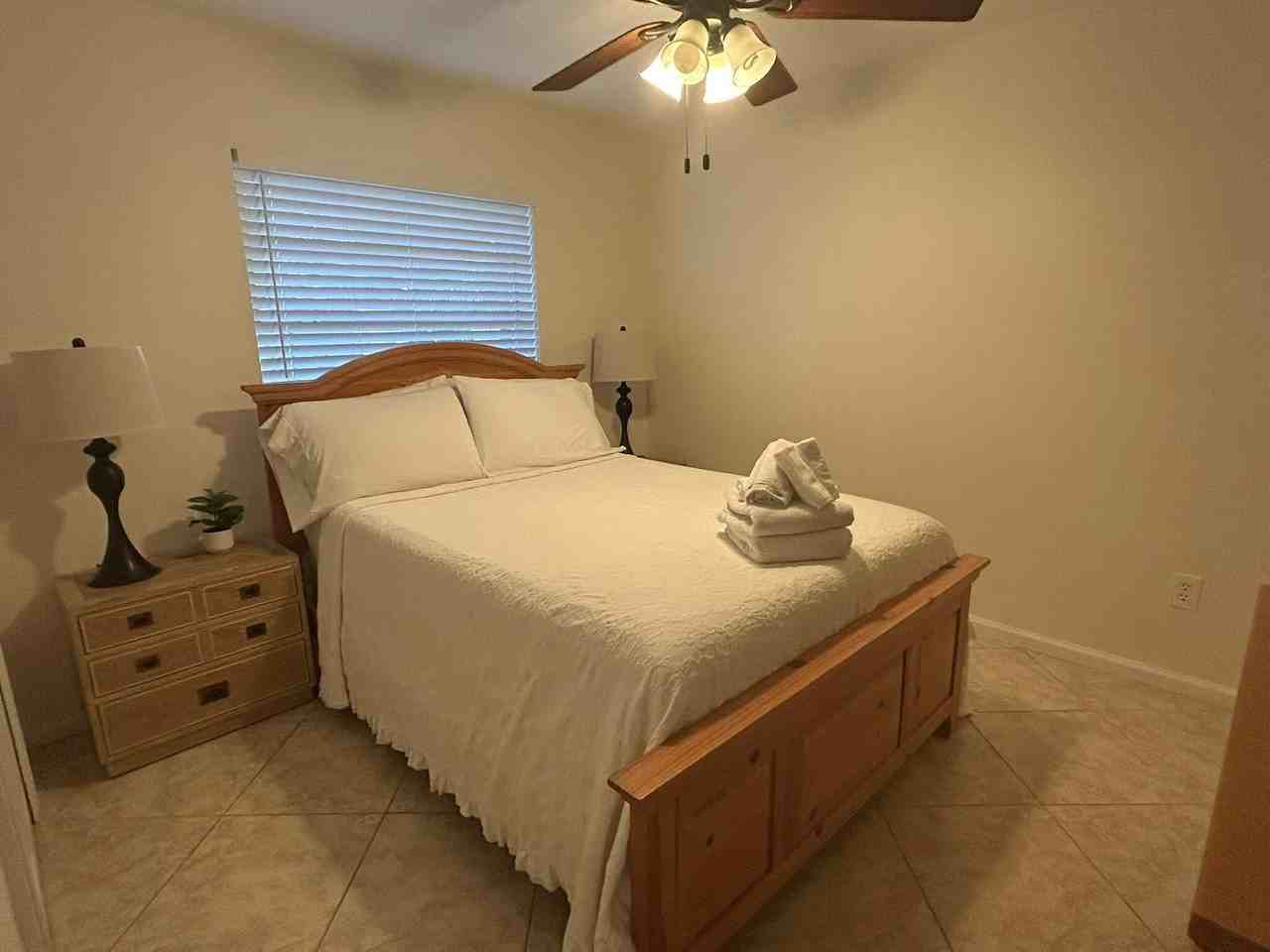 13810 Yarmouth Dr - Photo 3 of 21