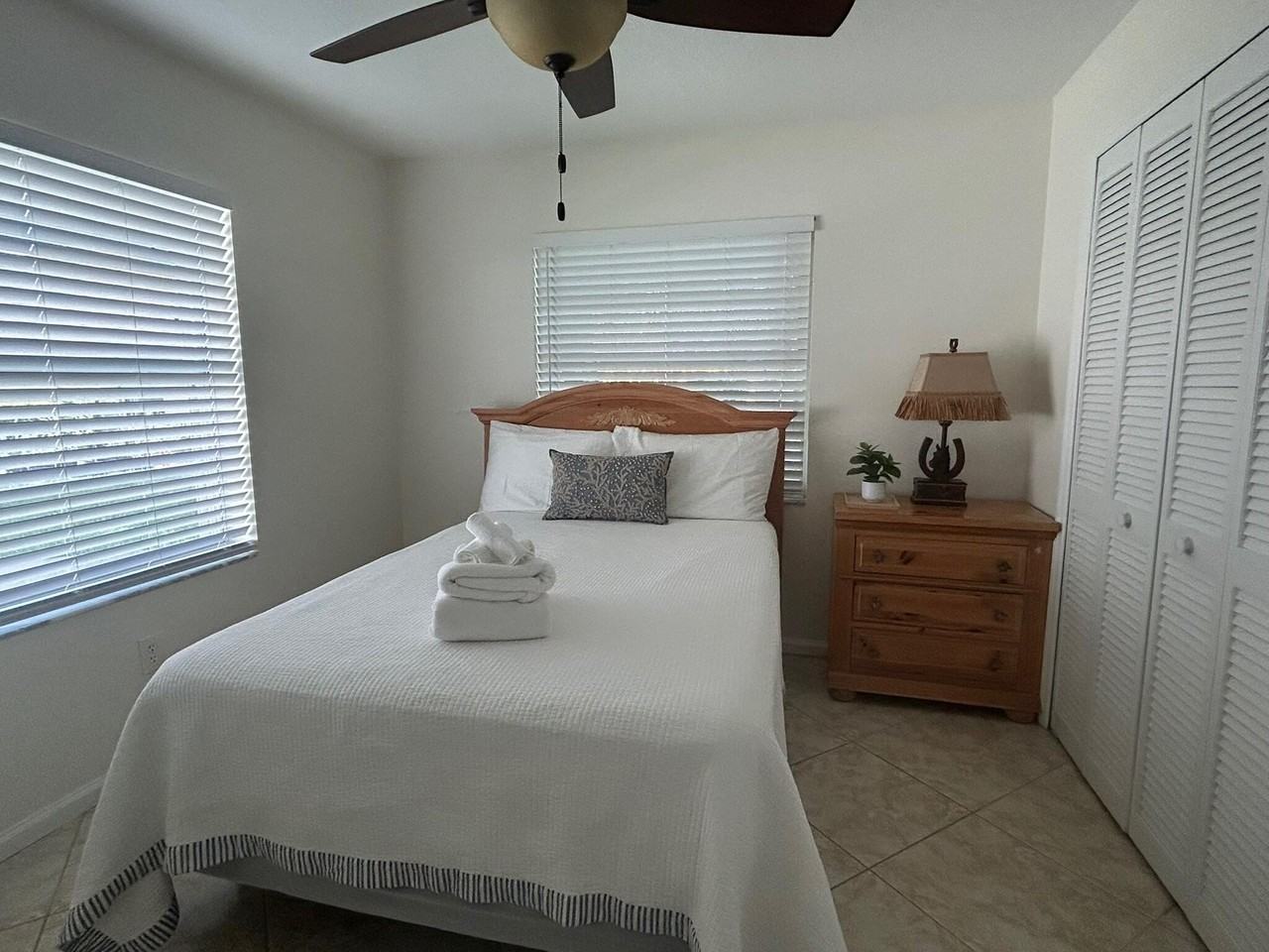 13810 Yarmouth Dr - Photo 4 of 21