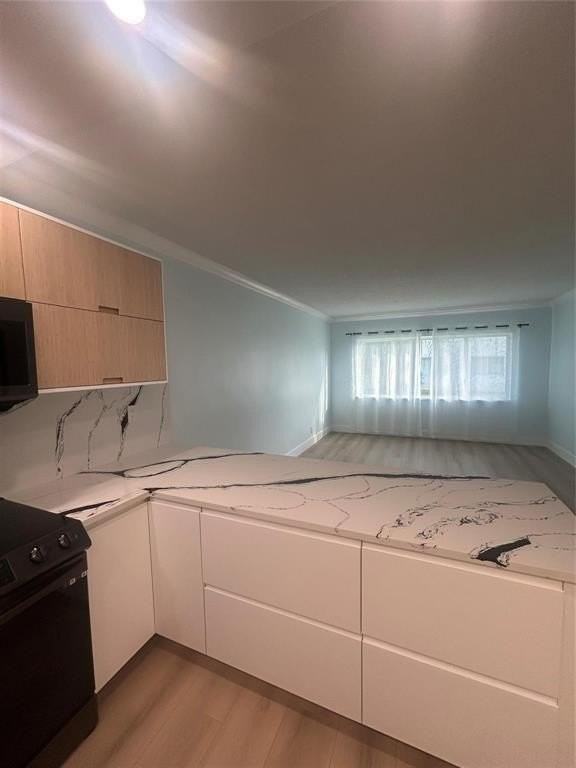 101 Se 6th Ave #5 - Photo 6 of 14
