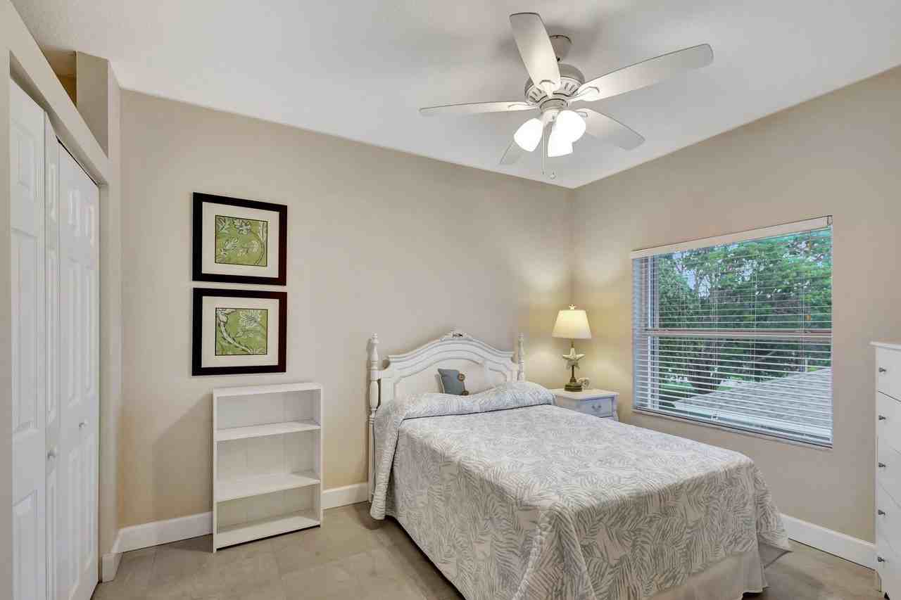 13814 Yarmouth Dr - Photo 5 of 50