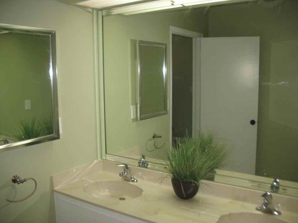 1805 Richard Ln - Photo 3 of 11