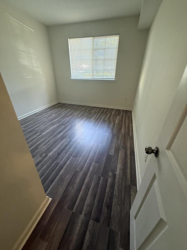 9901 Baywinds Dr #3107 - Photo 7 of 32