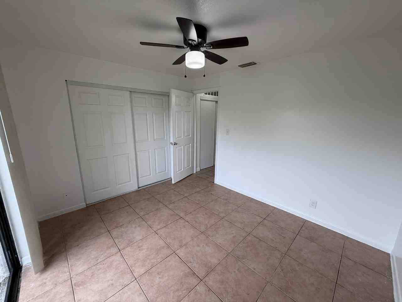 2316 Monroe St #10 - Photo 5 of 17