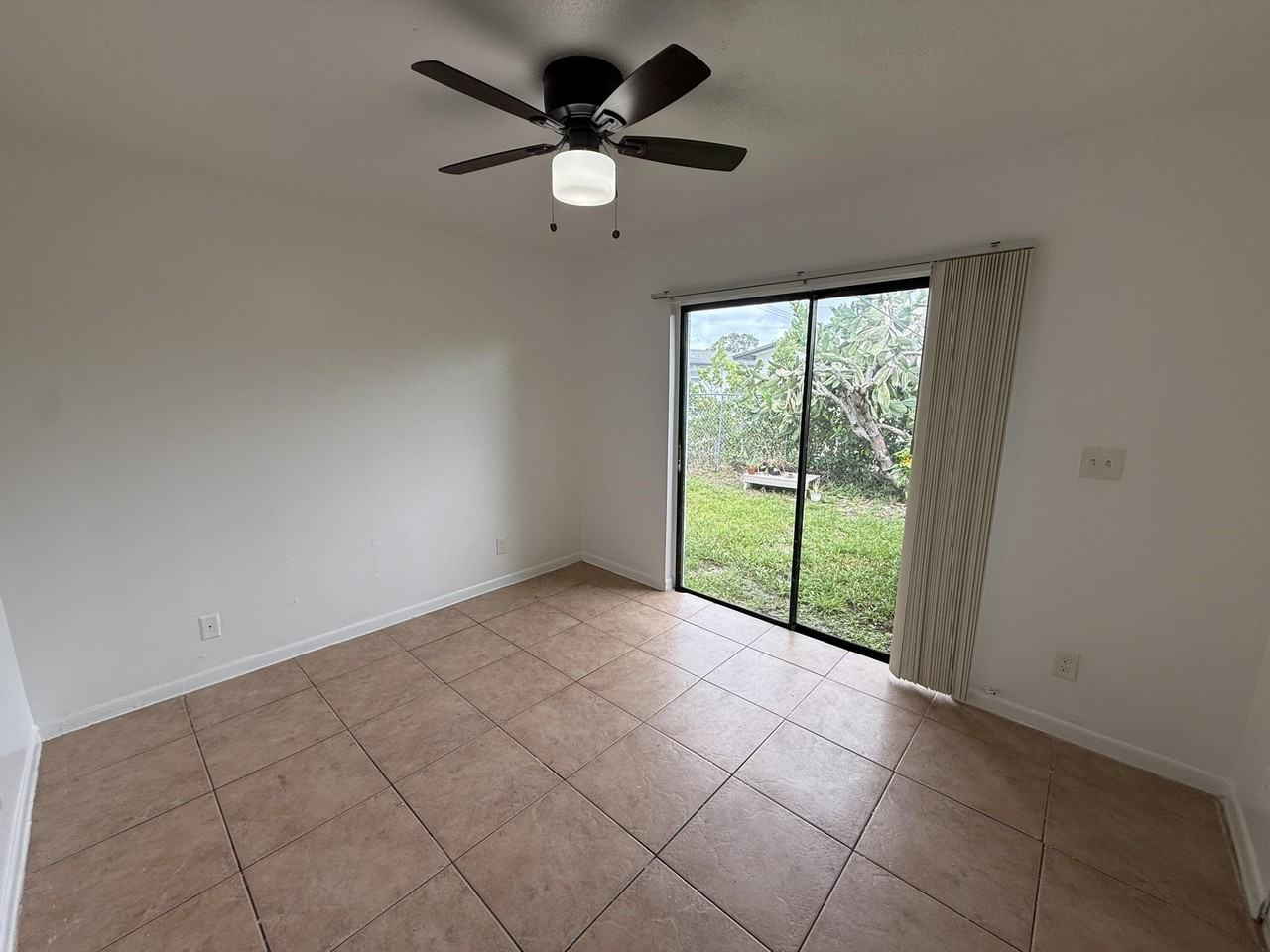 2316 Monroe St #10 - Photo 7 of 17