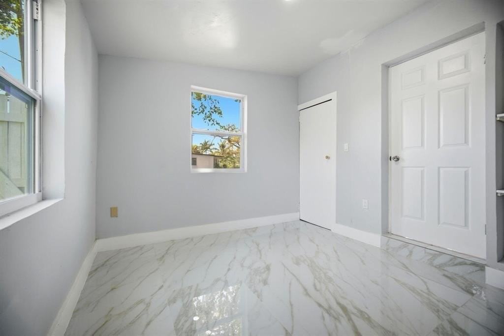 1517 Ne 53rd Ct - Photo 4 of 13