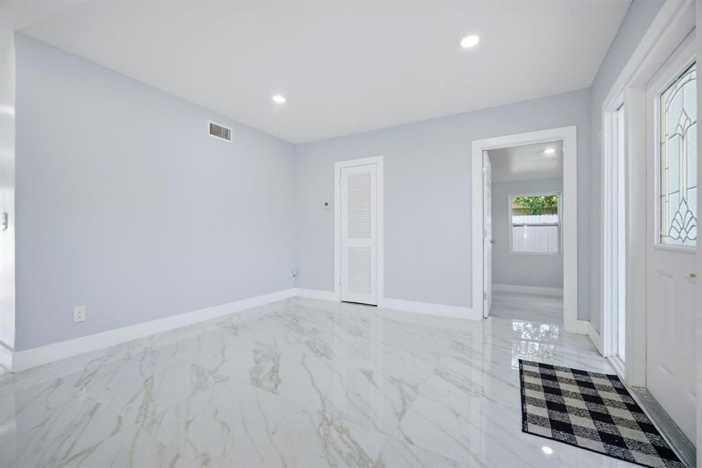 1517 Ne 53rd Ct - Photo 7 of 13