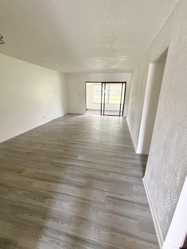 9233 Sw 8th St #110 - Photo 6 of 24