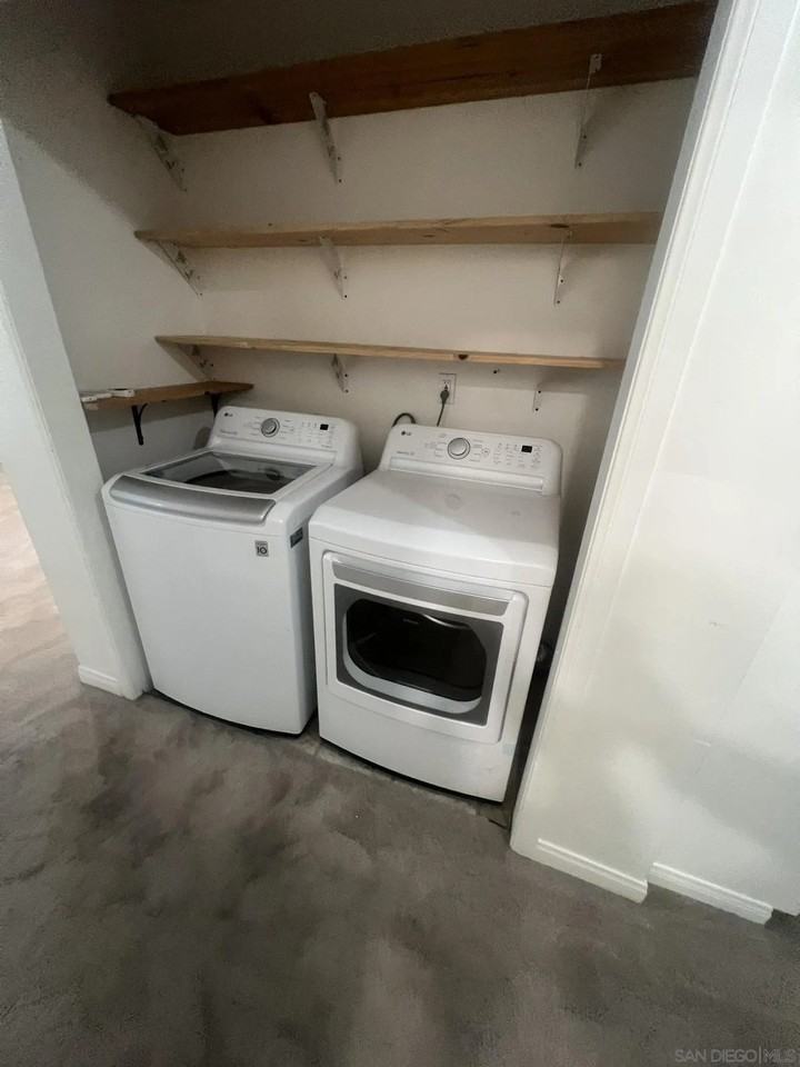 1927 3rd St - Photo 5 of 6