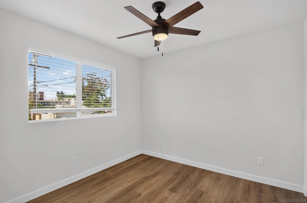 4131 45th St #2 - Photo 4 of 9