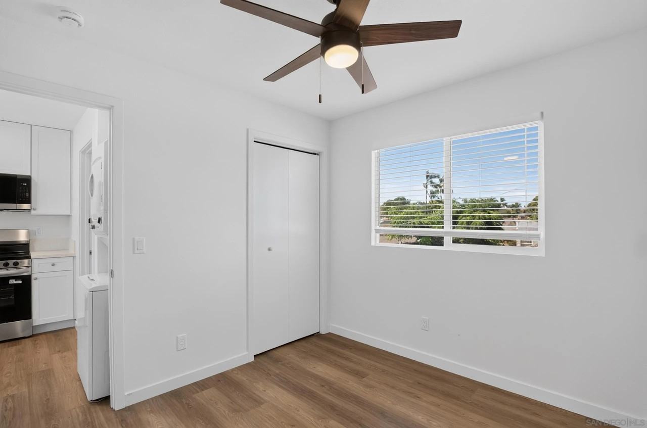 4131 45th St #2 - Photo 5 of 9