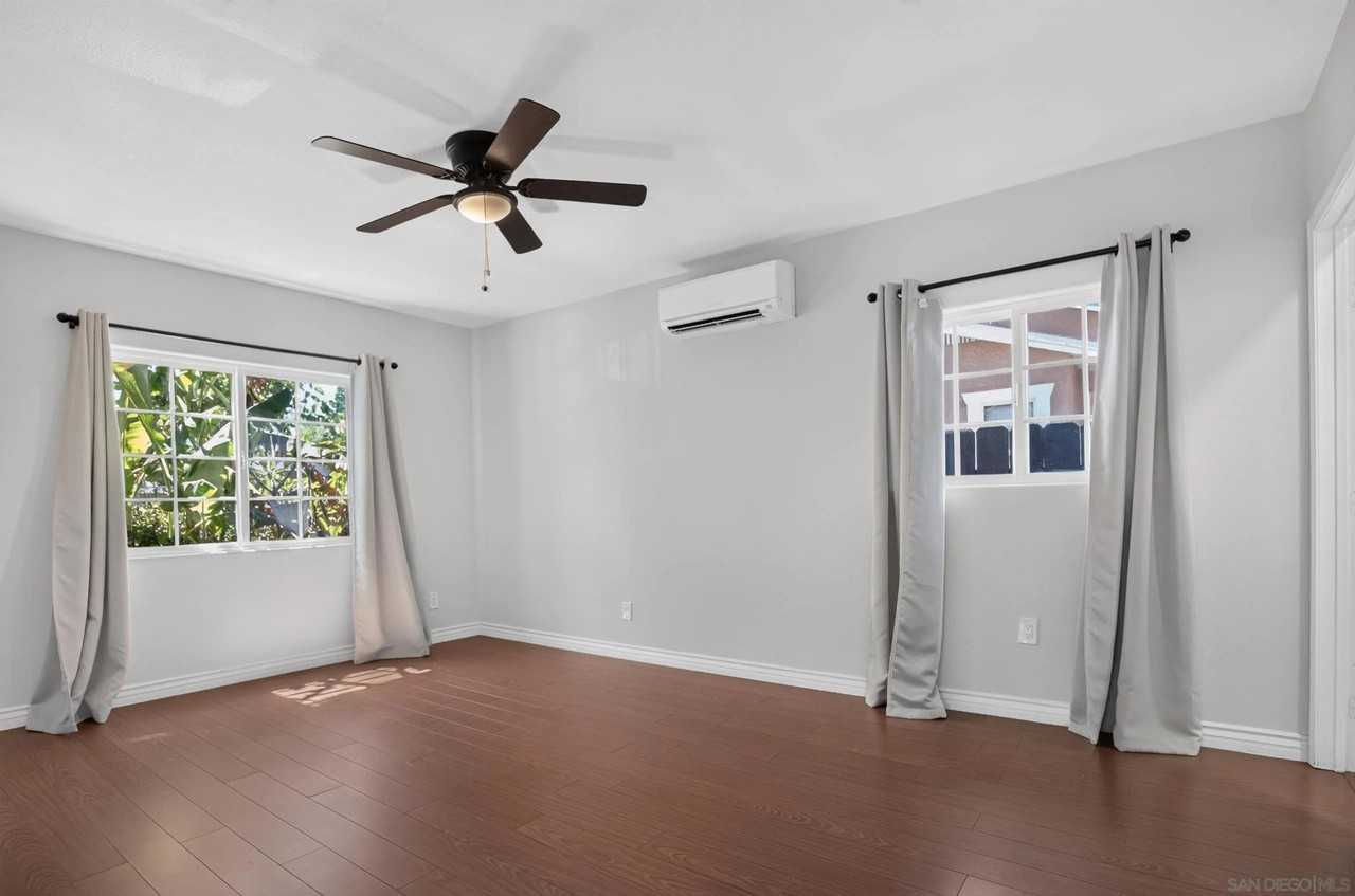 4129 45th St - Photo 7 of 22