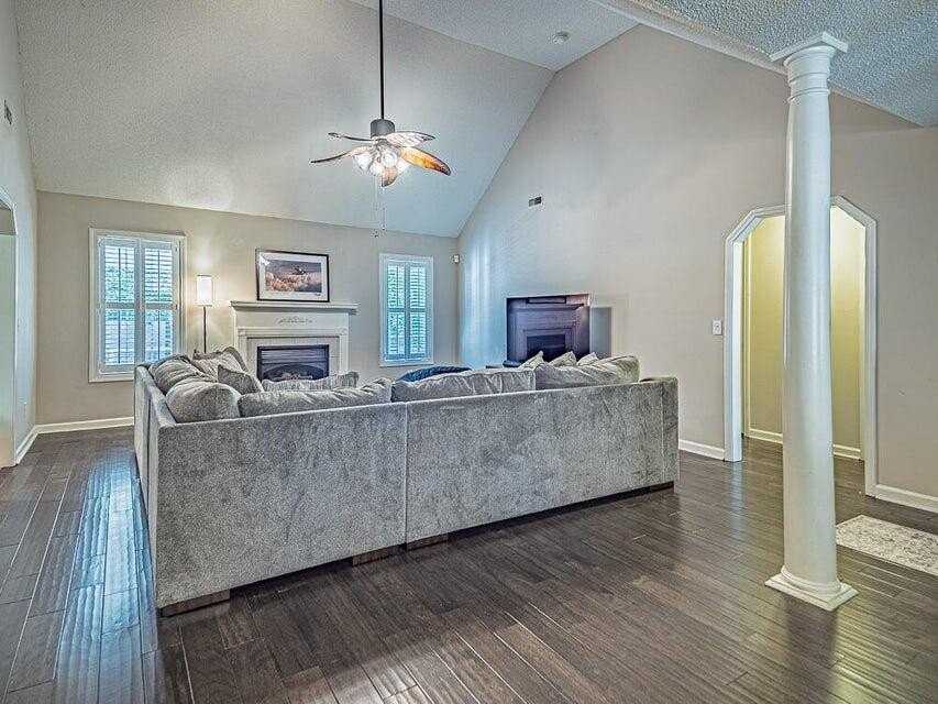 1265 Cutleaf Dr - Photo 5 of 36