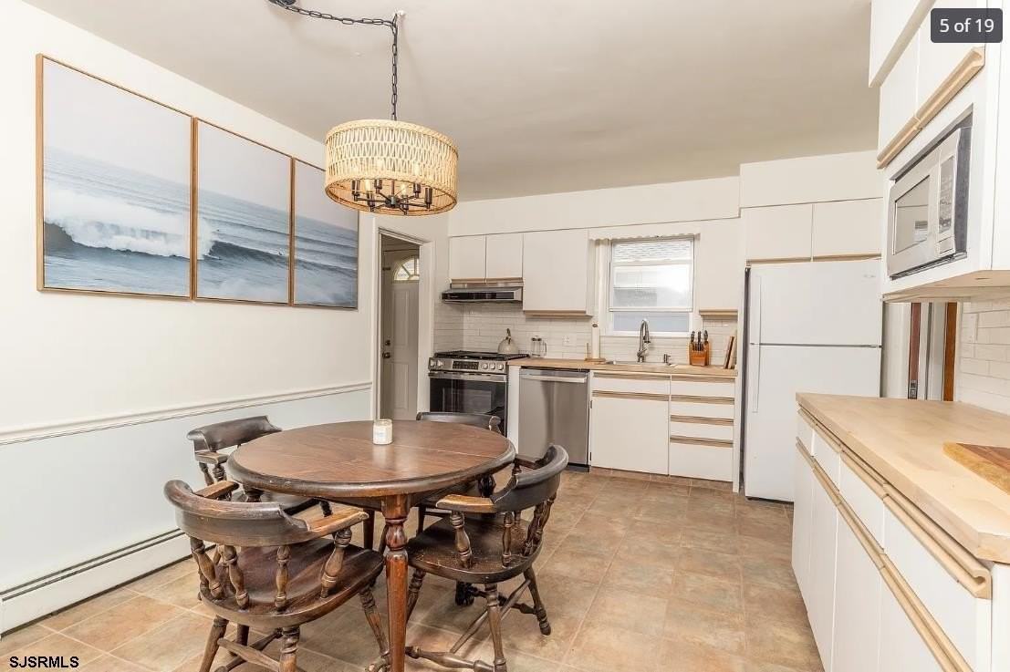 435 N Oxford Ave - Photo 5 of 17