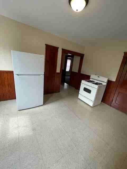 61 Rutland St #2R - Photo 5 of 10