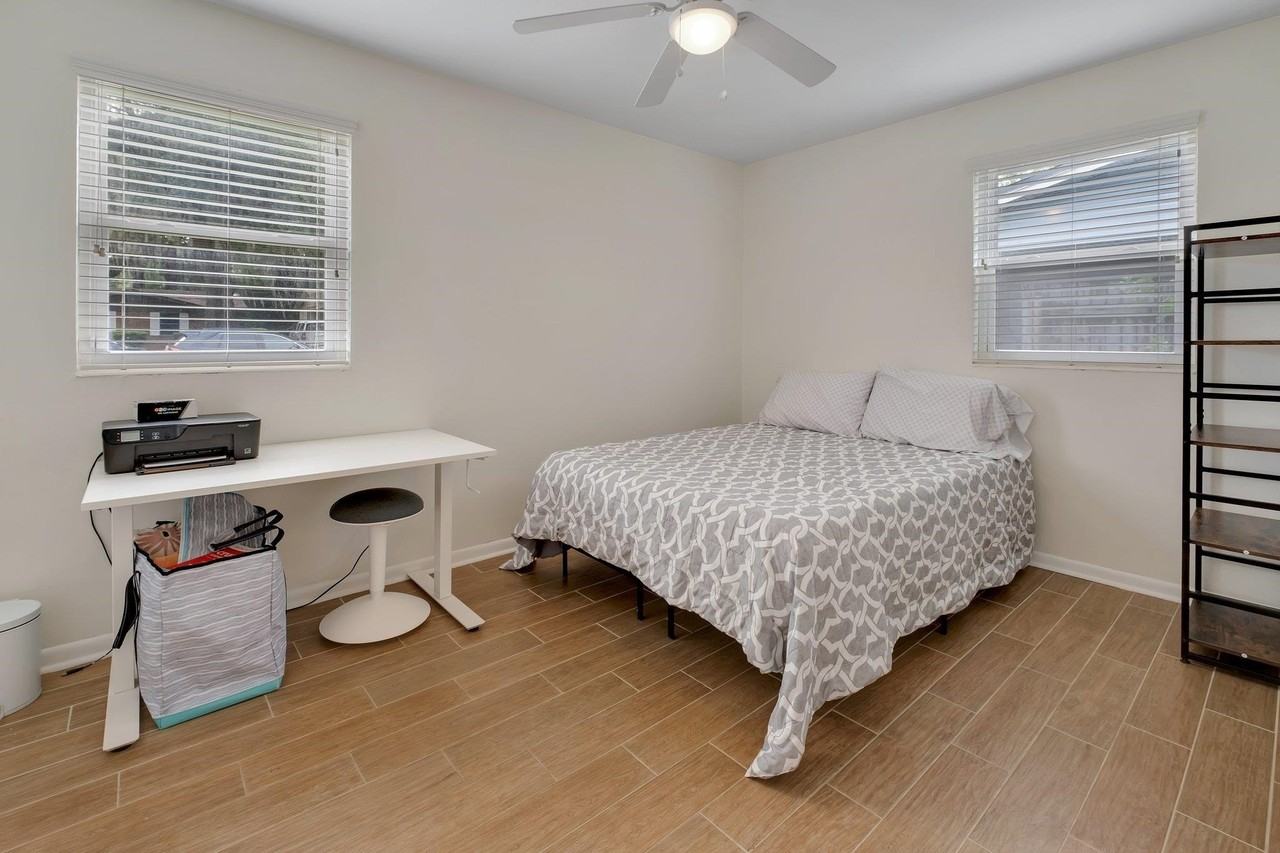 310 Lancaster Dr - Photo 6 of 21