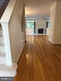 922 Glackens Ln - Photo 4 of 24