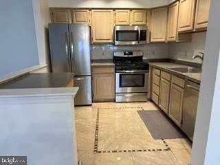 922 Glackens Ln - Photo 7 of 24