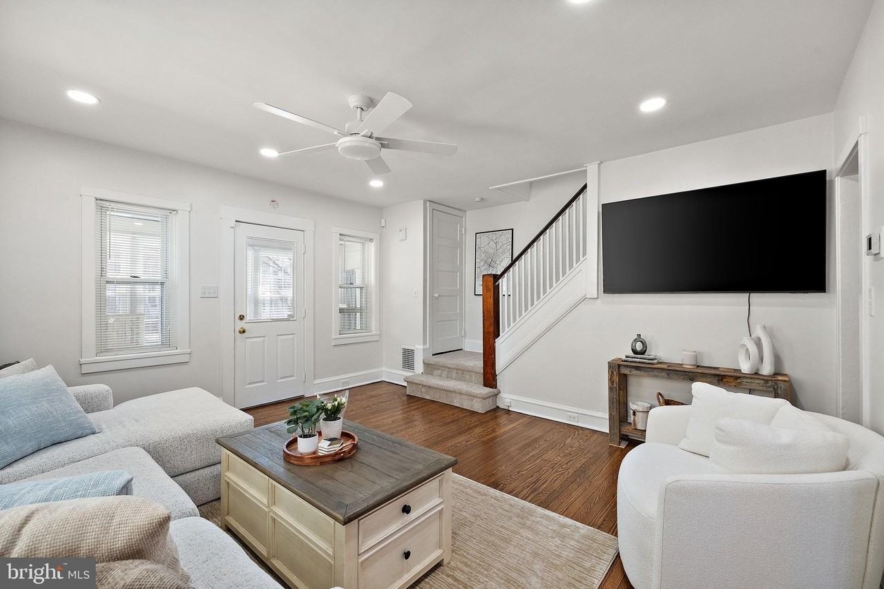 419 Geddes St - Photo 3 of 19
