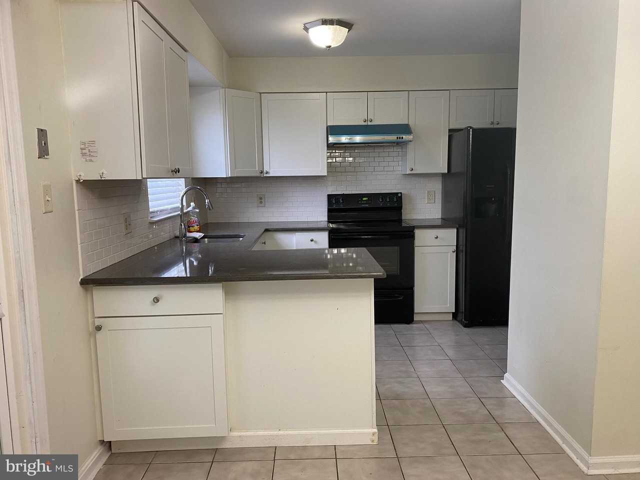 9 Revere Pl - Photo 3 of 15