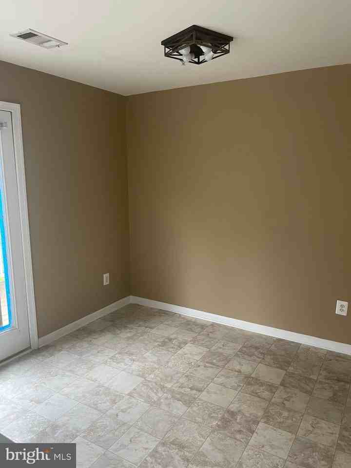 1727 Fallowfield Ct - Photo 4 of 13