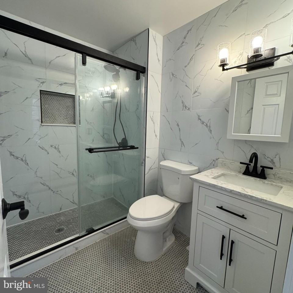 677 Washington Blvd #B - Photo 4 of 17