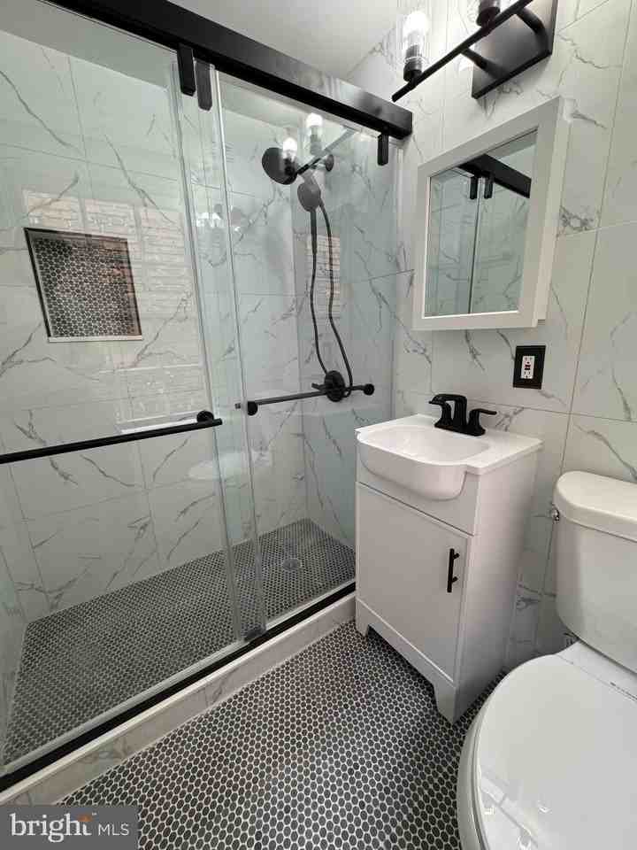 677 Washington Blvd #B - Photo 7 of 17