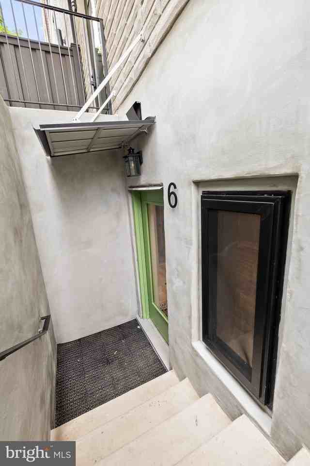 400 S Conkling St #6 - Photo 4 of 17