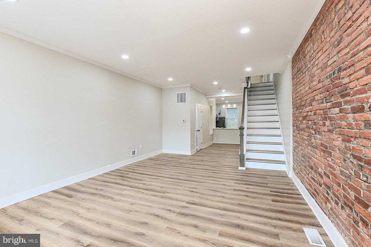 420 E 28th St - Photo 2 of 36