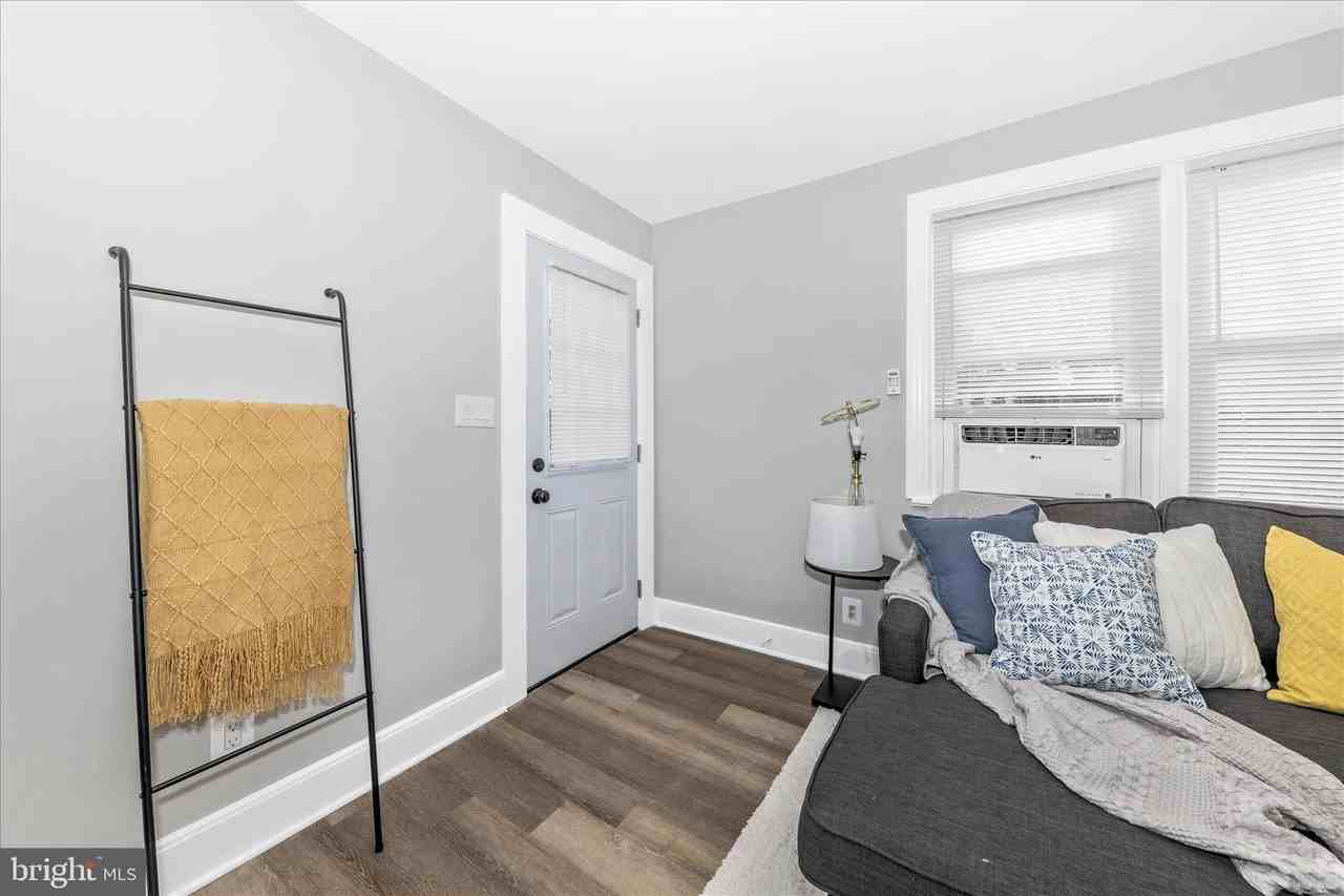 2905 Goodwood Rd - Photo 3 of 36