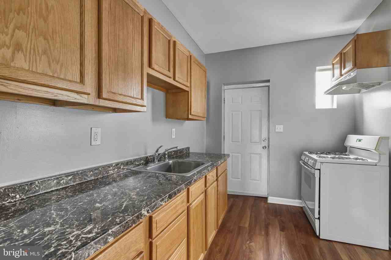 1209 Dukeland St - Photo 5 of 21