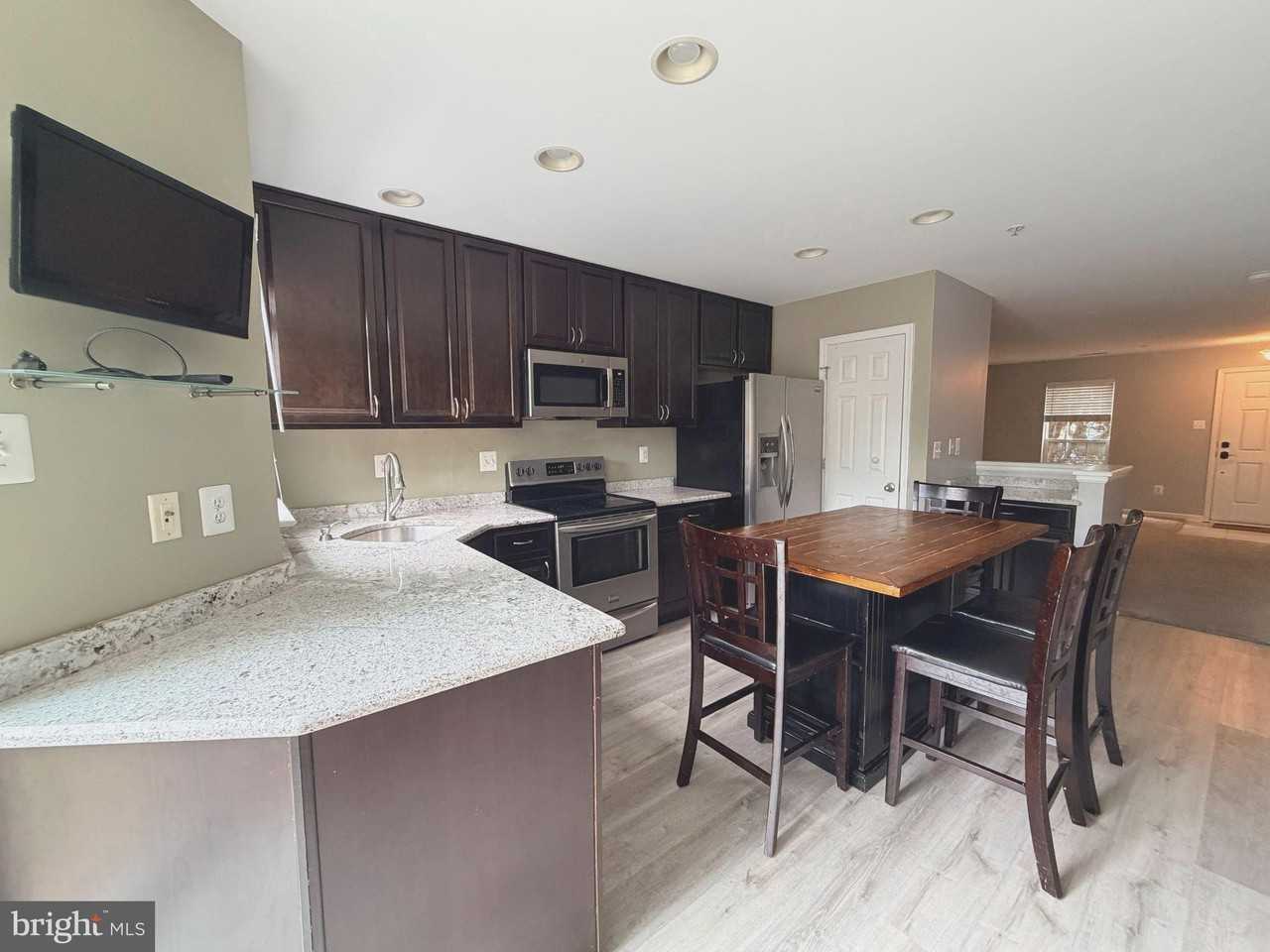 605 Tivoli Rd - Photo 6 of 14