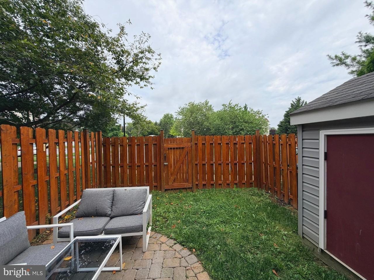 605 Tivoli Rd - Photo 7 of 14