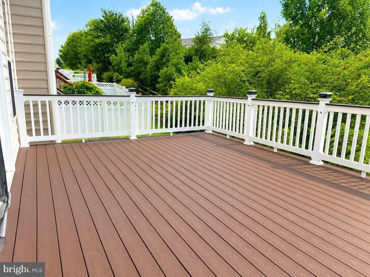 22605 Winding Woods Way - Photo 5 of 40