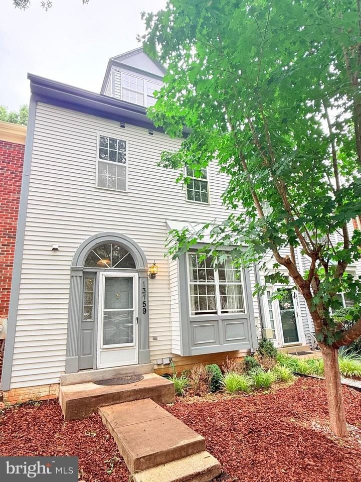 13759 Lark Song Dr - Photo 2 of 34