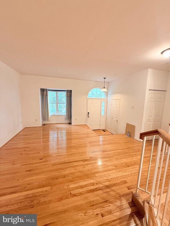 13759 Lark Song Dr - Photo 6 of 34