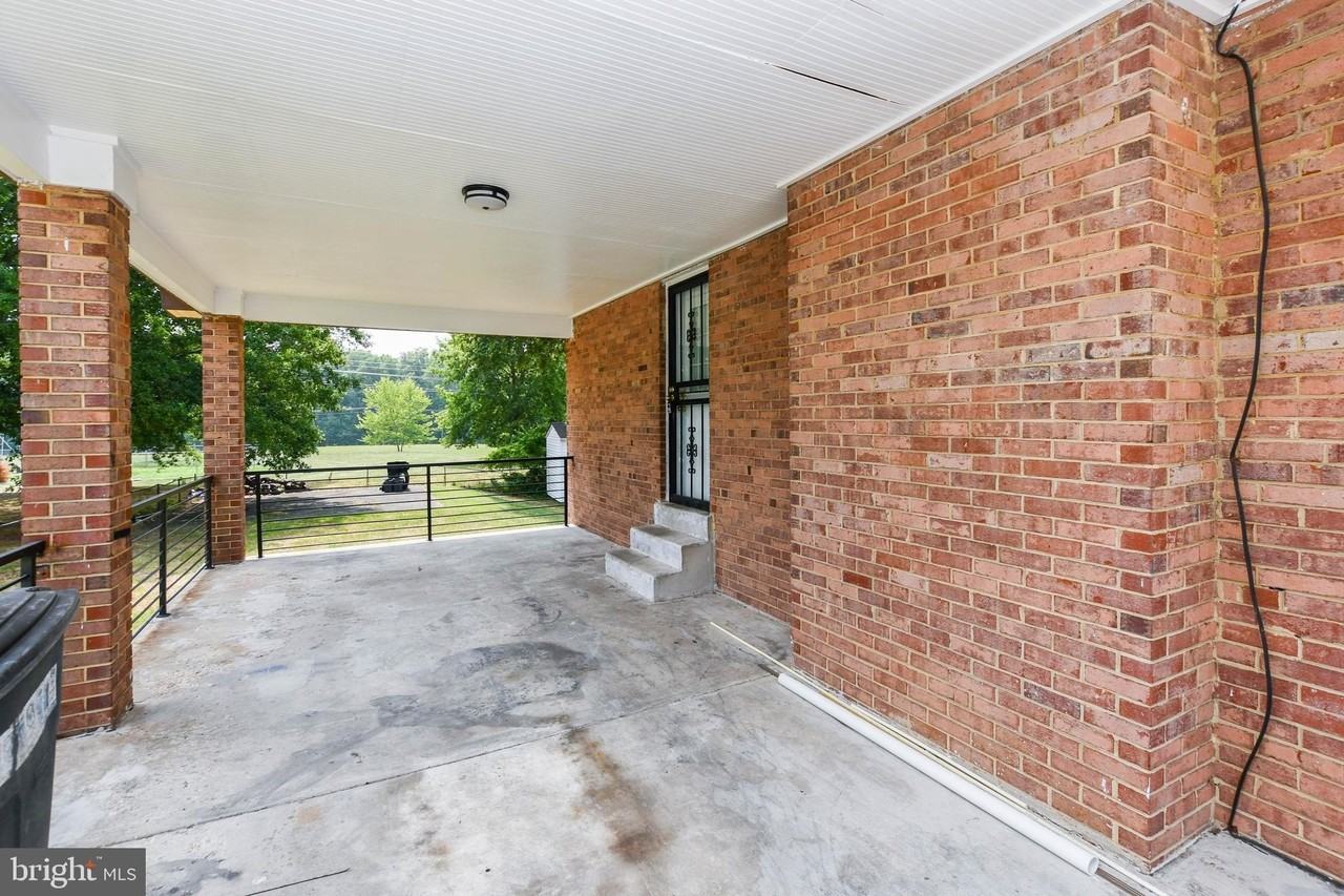 6703 Groveton Dr - Photo 5 of 23