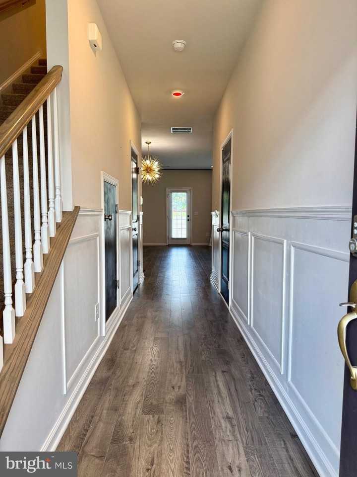 4 PEREGRINE Way - Photo 3 of 19