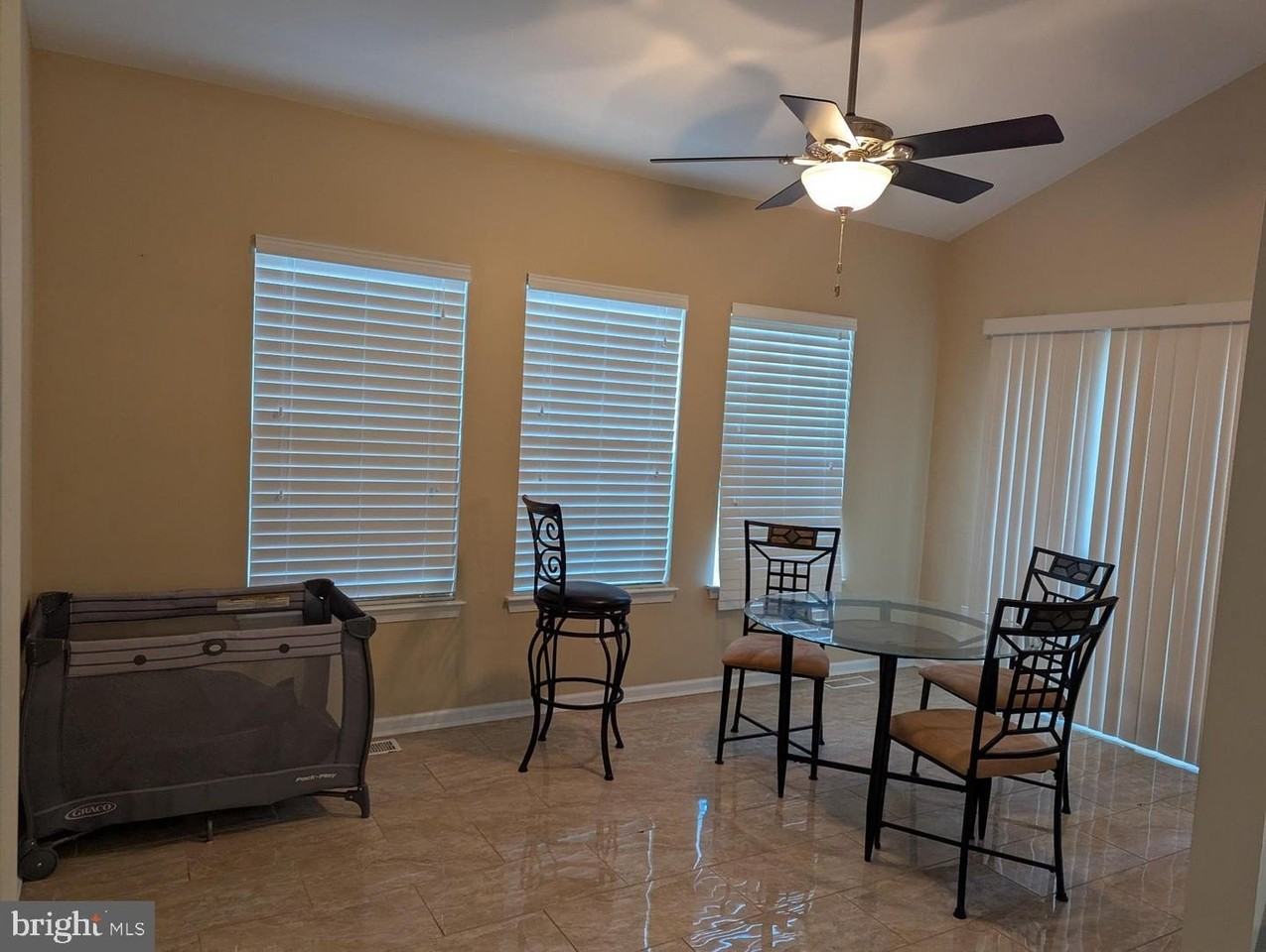 14 Violet Ct - Photo 7 of 21