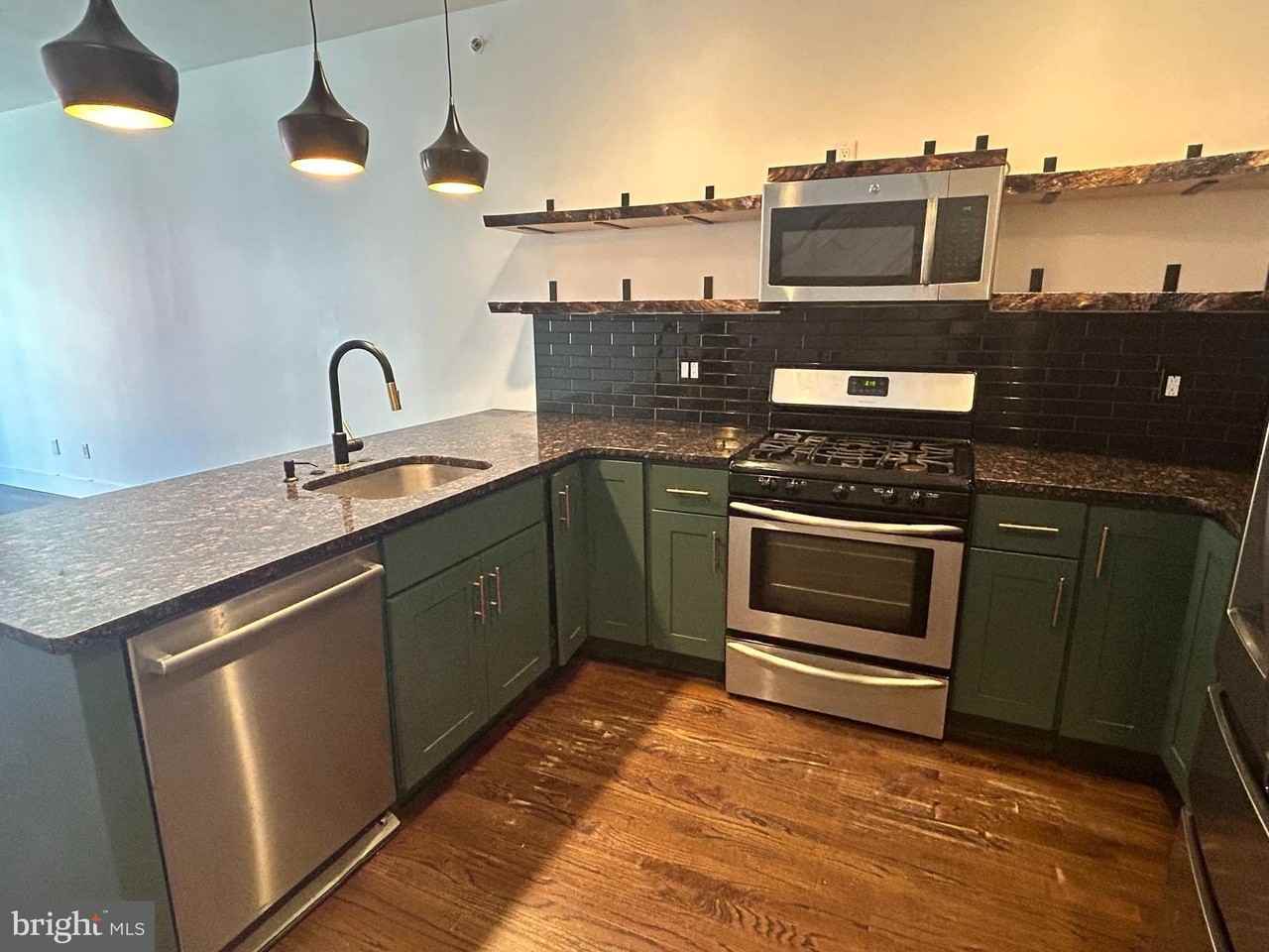 846 N 15th St #C - Photo 7 of 25