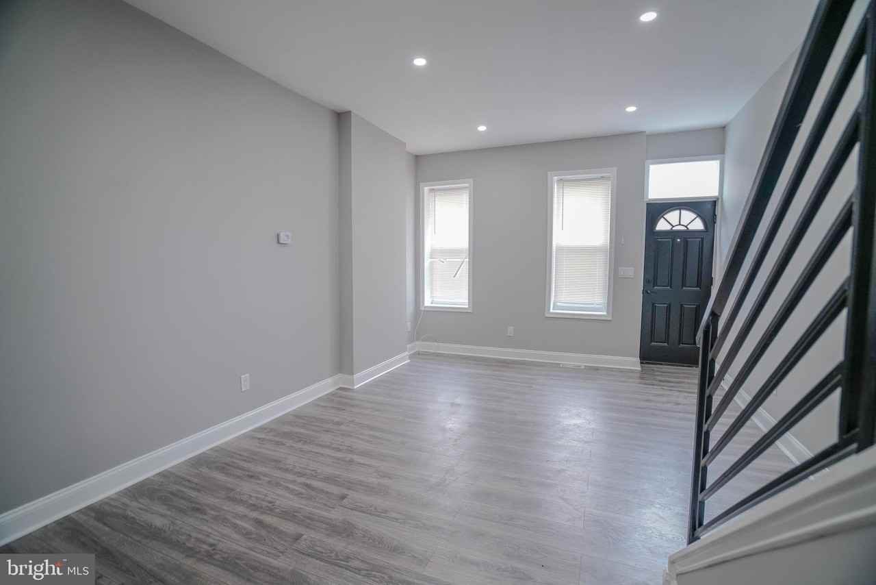 1535 W Seltzer St - Photo 3 of 36