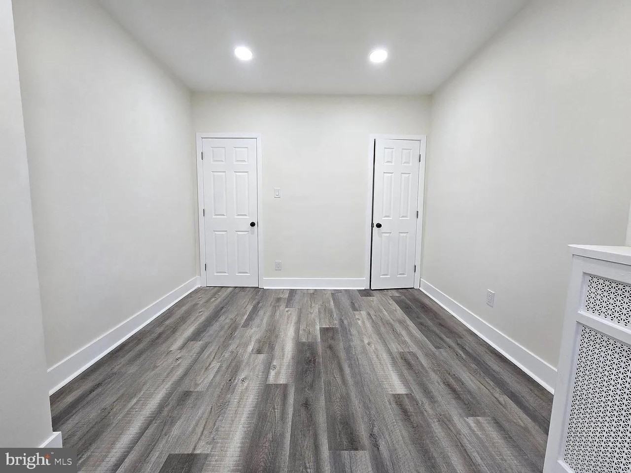 962 Carver St - Photo 5 of 16