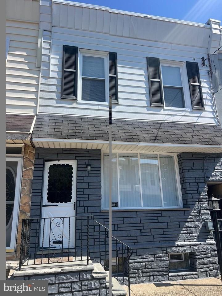 3051 Cedar St - Photo 2 of 48