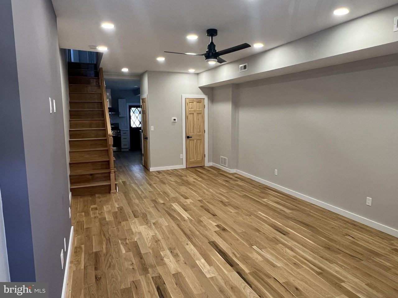3051 Cedar St - Photo 5 of 48