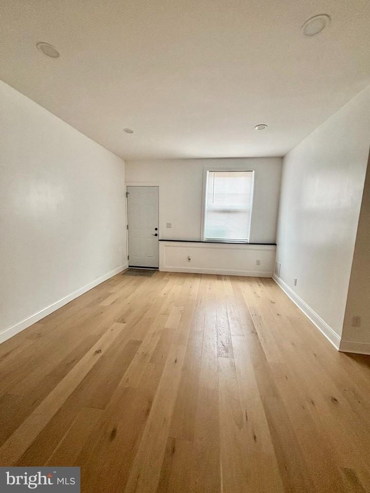 2070 E Lippincott St - Photo 2 of 17