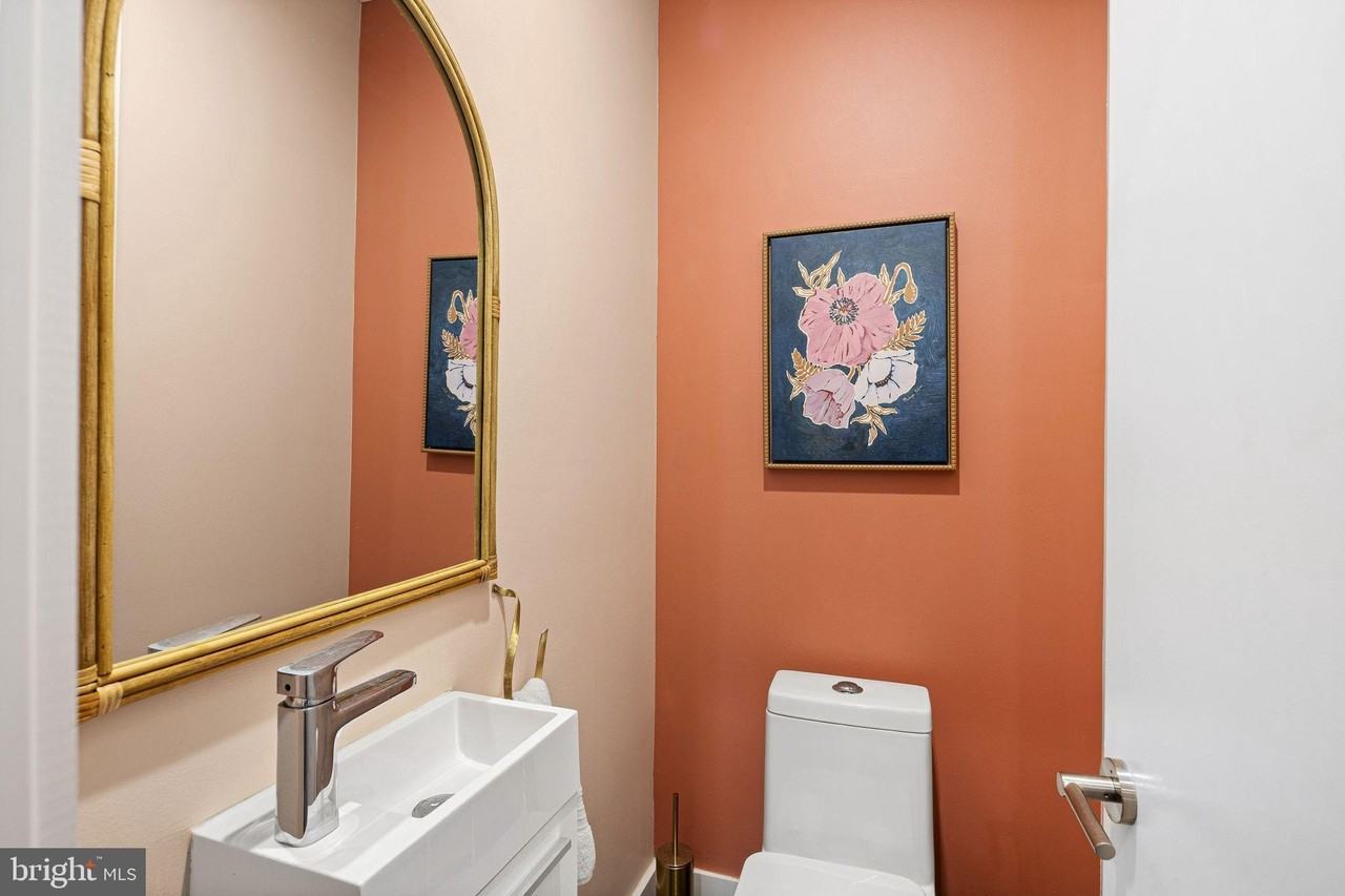 602 N 5th St #2 - Photo 5 of 36