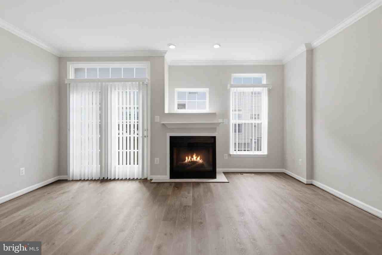986 Harrison Cir - Photo 5 of 41