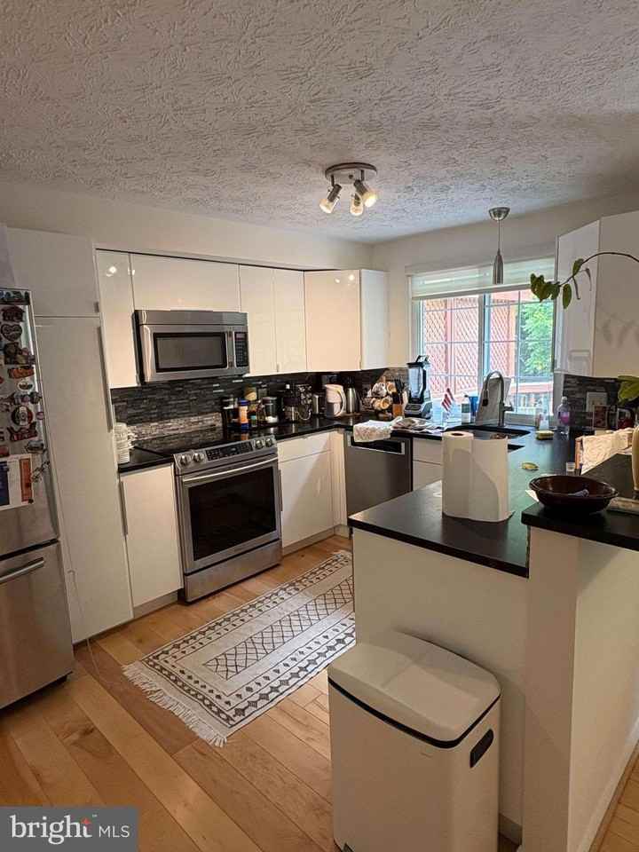 2115 Preston Square Ct - Photo 5 of 30